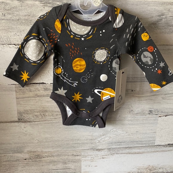 Baby Long Sleeve Space Onesie Size Newborn NEW - Picture 1 of 5